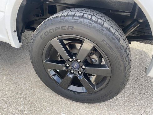 Used 2016 Ford F150 XLT w/ Equipment Group 302A Luxury RWD image 36