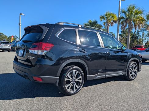 Certified 2021 Subaru Forester Limited image 4