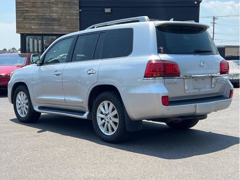 Used 2009 Lexus LX 570 4WD image 2