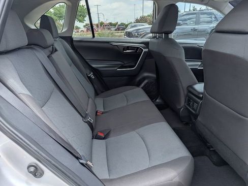 Used 2025 Toyota RAV4 XLE w/ Convenience Package FWD image 30