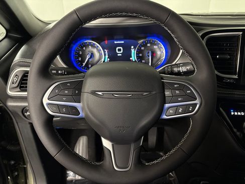 New 2027 Chrysler Pacifica Select FWD image 19