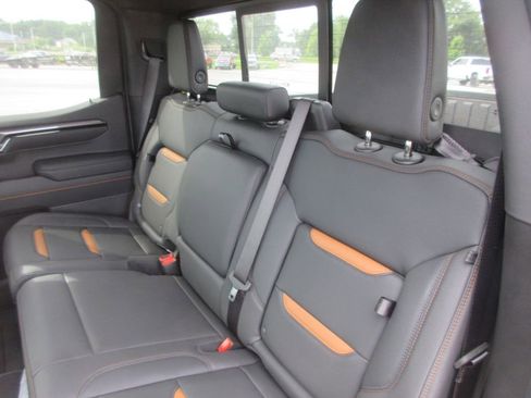 New 2026 GMC Sierra 1500 AT4 w/ AT4 Premium Package AWD/4WD image 13