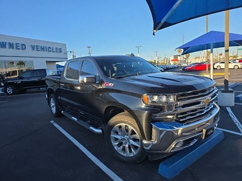 Used 2019 Chevrolet Silverado 1500 LTZ image 2