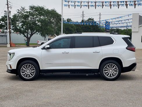Certified 2025 GMC Acadia Denali FWD image 6