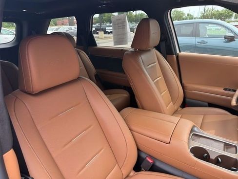 Used 2026 Hyundai Palisade Calligraphy AWD/4WD image 9