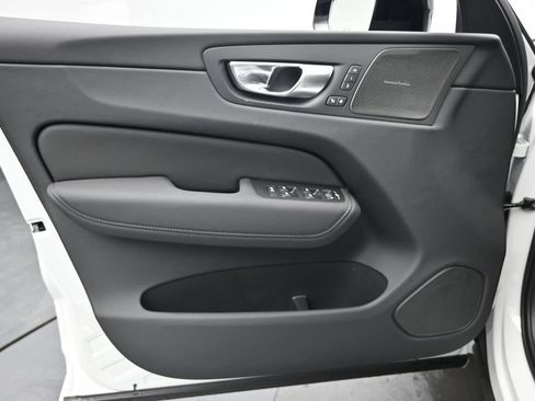 New 2026 Volvo XC60 T8 Ultra w/ Climate Package AWD/4WD image 19