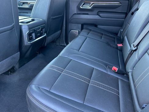 Used 2024 Chevrolet Silverado 3500 High Country w/ Technology Package AWD/4WD image 14