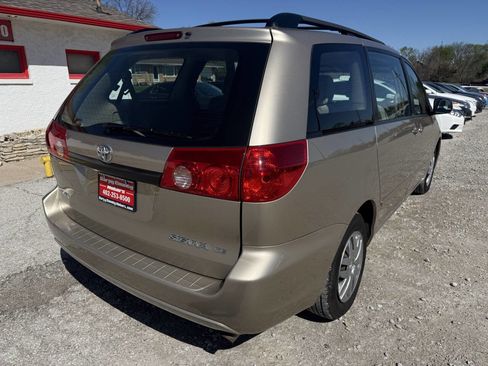 Used 2007 Toyota Sienna CE FWD image 3