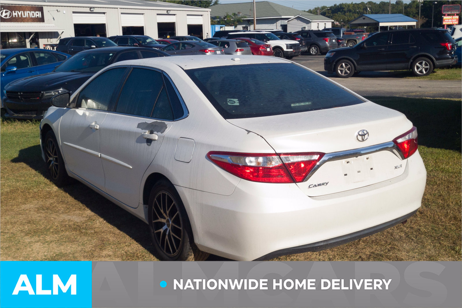 Used 2017 Toyota Camry XLE FWD image 4