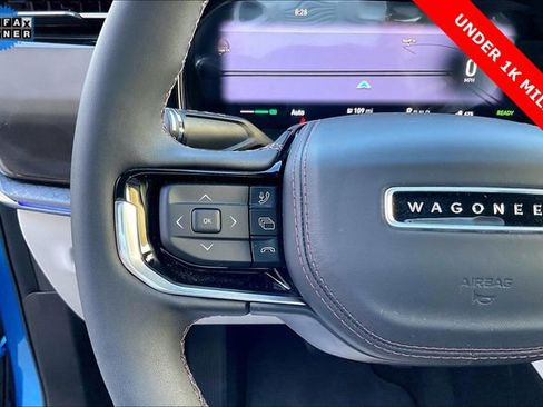 Used 2025 Jeep Wagoneer S Limited image 18