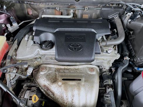 Used 2017 Toyota RAV4 LE image 31