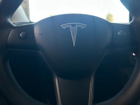 Used 2023 Tesla Model Y Performance AWD/4WD image 24