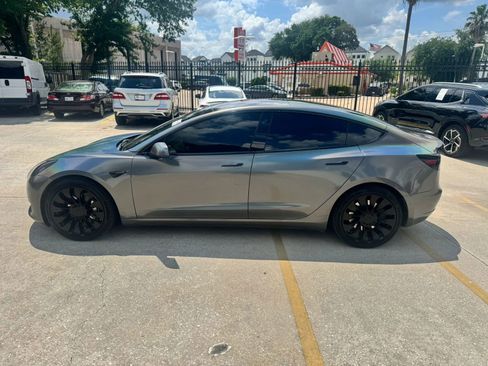 Used 2019 Tesla Model 3 Long Range AWD/4WD image 3