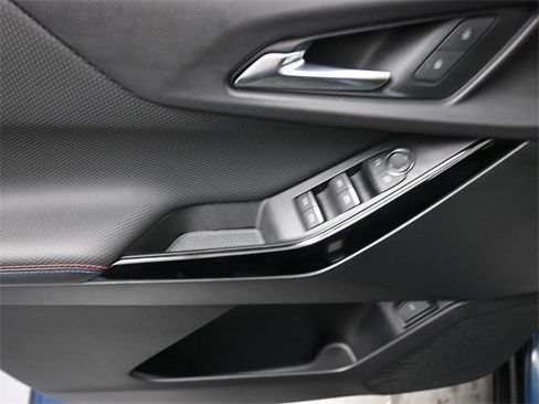 Used 2025 Chevrolet Equinox RS w/ Safety and Technology Package image 13