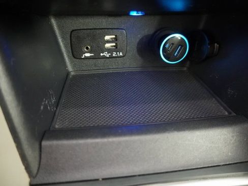 Used 2019 Subaru Forester Premium w/ All-Weather Package image 30