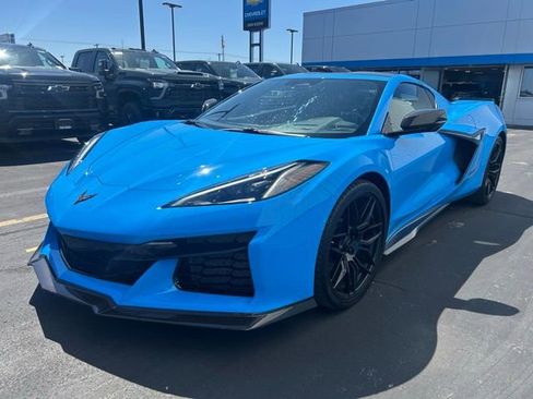 Used 2024 Chevrolet Corvette Z06 w/ Stealth Interior Trim Package RWD image 8