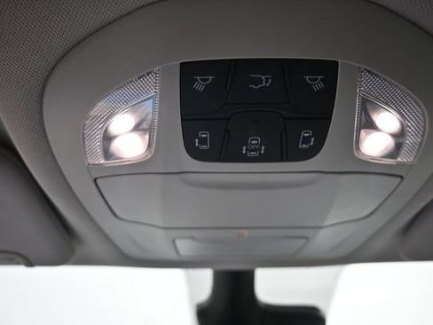 Used 2023 Chrysler Pacifica Touring-L FWD image 26