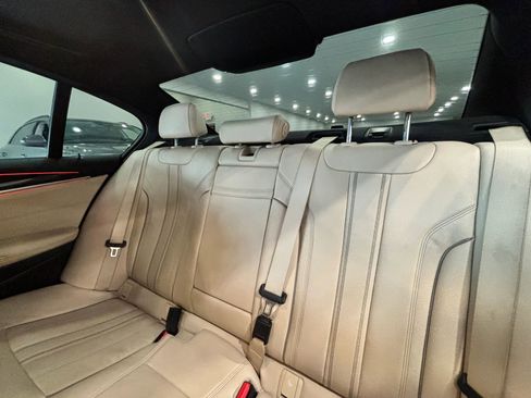 Used 2019 BMW 530i w/ Convenience Package image 15