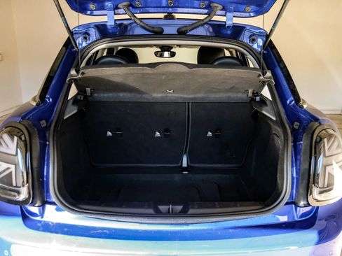 Used 2019 MINI Cooper S w/ Premium Package image 43