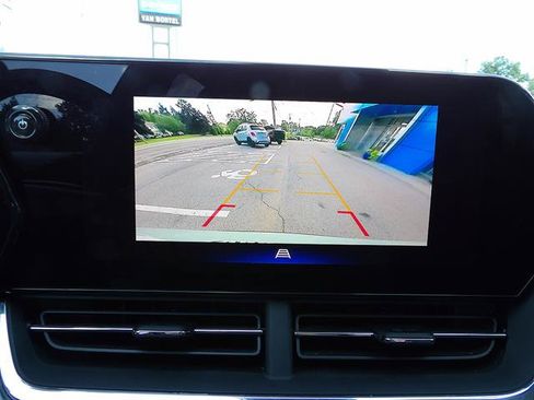 Used 2025 Chevrolet Trax ACTIV w/ Driver Confidence Package FWD image 24