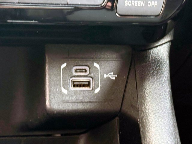 Certified 2025 Jeep Compass Limited AWD/4WD image 32