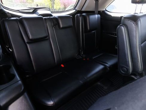 Used 2017 Toyota Highlander XLE image 38