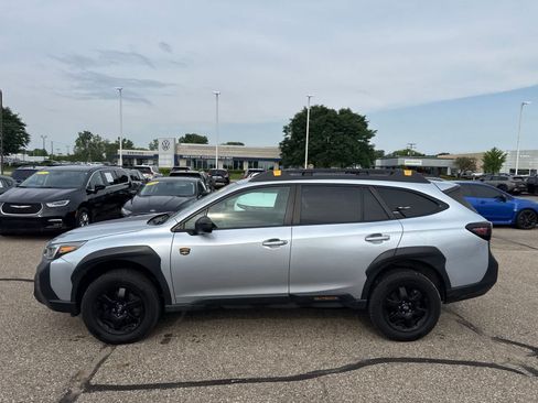 Used 2022 Subaru Outback Wilderness AWD/4WD image 12