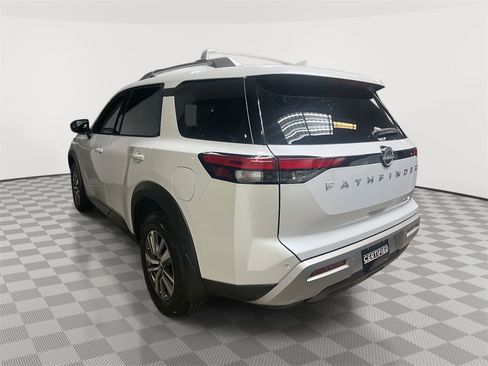 Certified 2025 Nissan Pathfinder SL w/ Cargo Package image 3