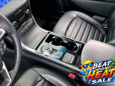 Used 2020 Ford Edge SEL w/ Cold Weather Package AWD/4WD image 17