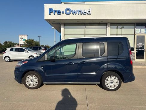 Used 2017 Ford Transit Connect XLT FWD image 8