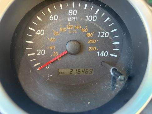 Used 2005 Toyota Highlander Limited image 31