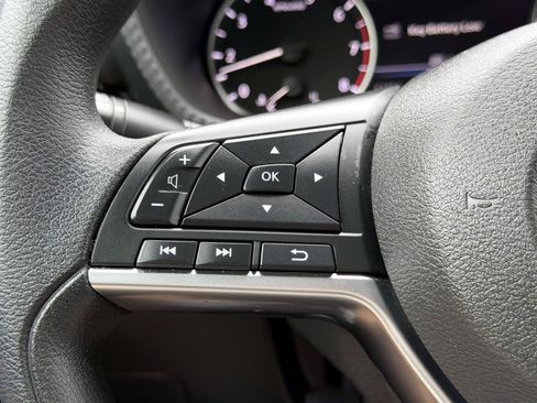 Used 2023 Nissan Sentra SV FWD image 20
