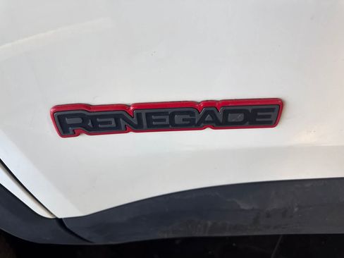 Used 2023 Jeep Renegade Trailhawk AWD/4WD image 11