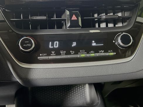 Used 2022 Toyota Corolla LE FWD image 26