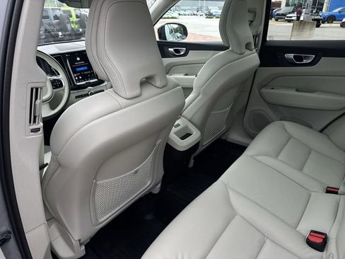 Used 2025 Volvo XC60 B5 Core w/ Protection Package Premier AWD/4WD image 24