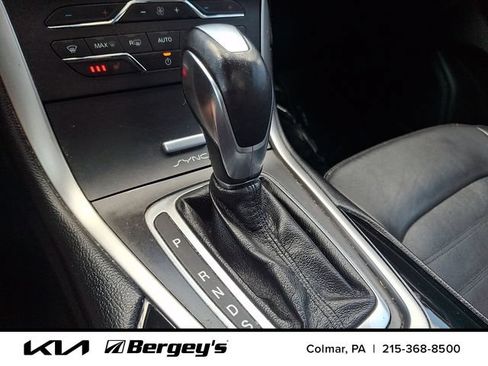 Used 2017 Ford Edge SEL w/ Equipment Group 201A AWD/4WD image 17