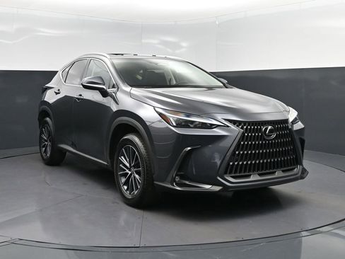Used 2025 Lexus NX 250 FWD w/ Accessory Package (Z1) image 9