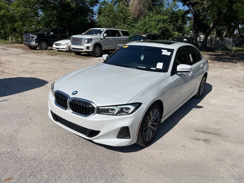Used 2023 BMW 330i Sedan w/ Convenience Package RWD image 7