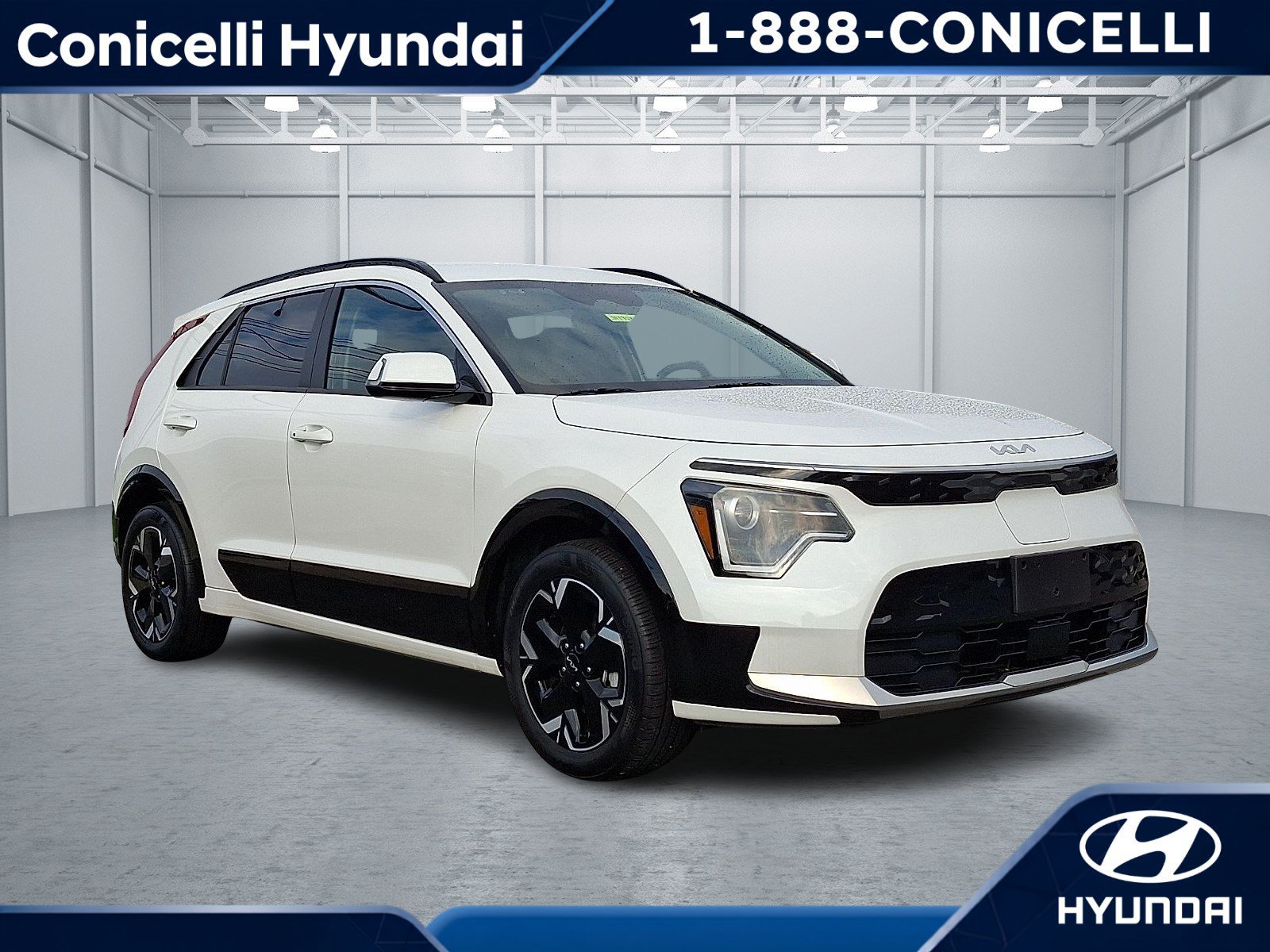 Used 2023 Kia Niro Wind w/ Wind Preserve Package FWD image 1