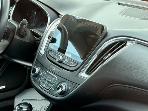 Used 2020 Chevrolet Malibu Premier FWD image 15