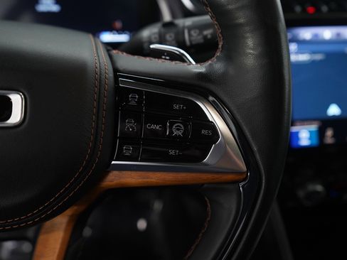 Used 2022 Jeep Grand Cherokee Summit image 18