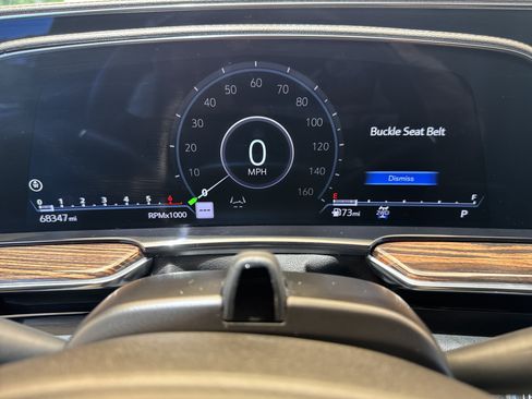 Used 2023 Cadillac Escalade Premium Luxury AWD/4WD image 29