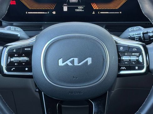 Used 2026 Kia Carnival FWD image 30