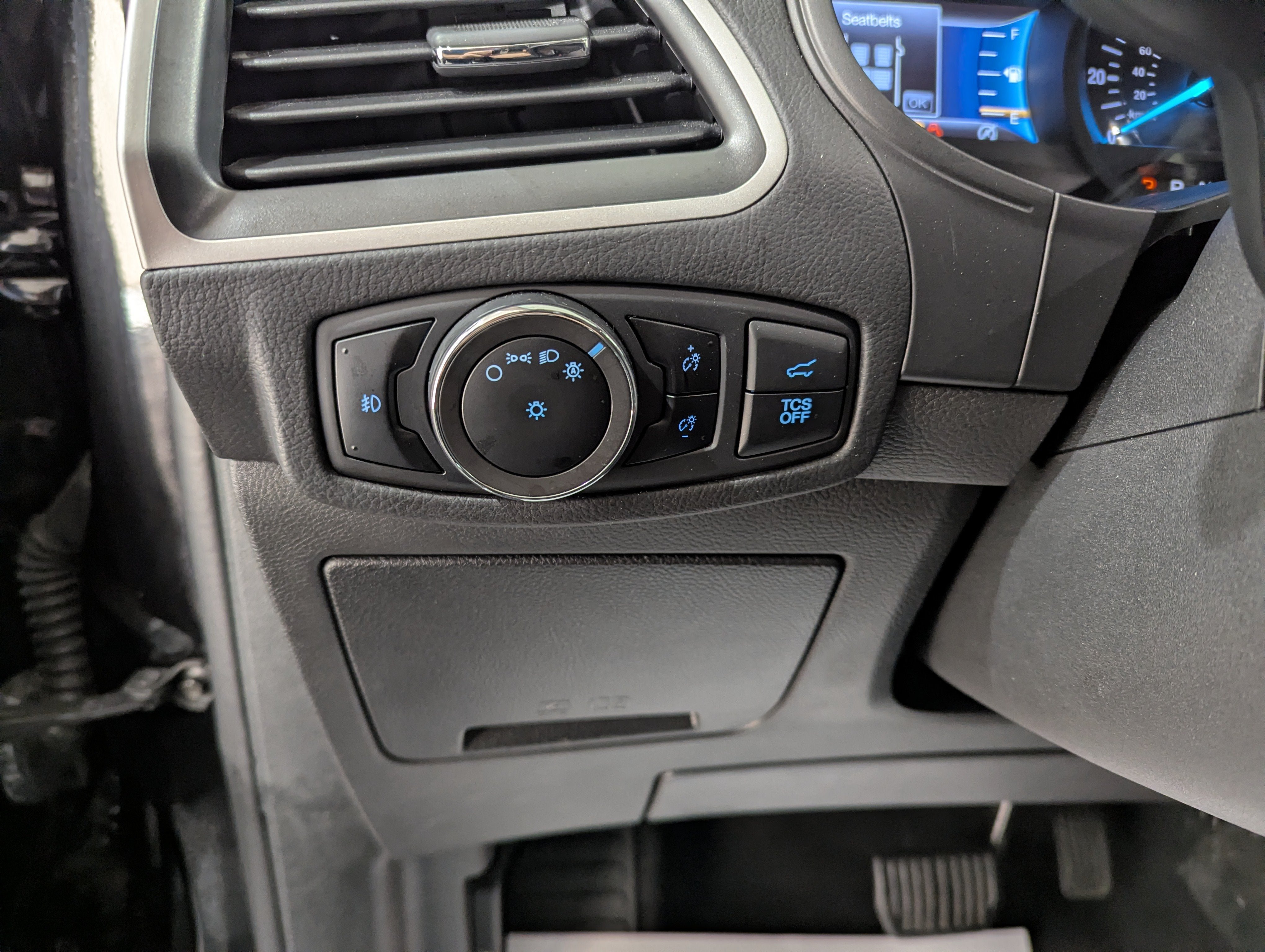 Used 2024 Ford Edge SEL w/ Convenience Package AWD/4WD image 14