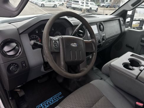 Used 2011 Ford F250 XL w/ XL Value Pkg image 10