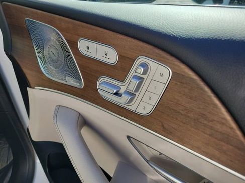 Used 2024 Mercedes-Benz GLE 450 4MATIC image 36