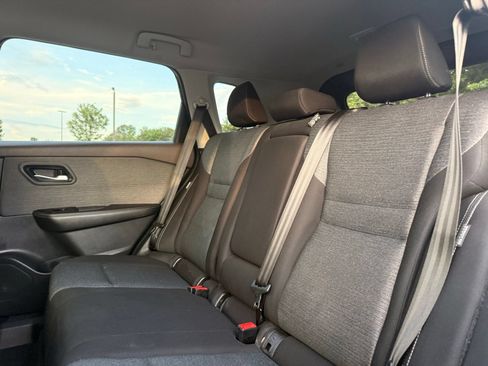 Used 2021 Nissan Rogue SV FWD image 30