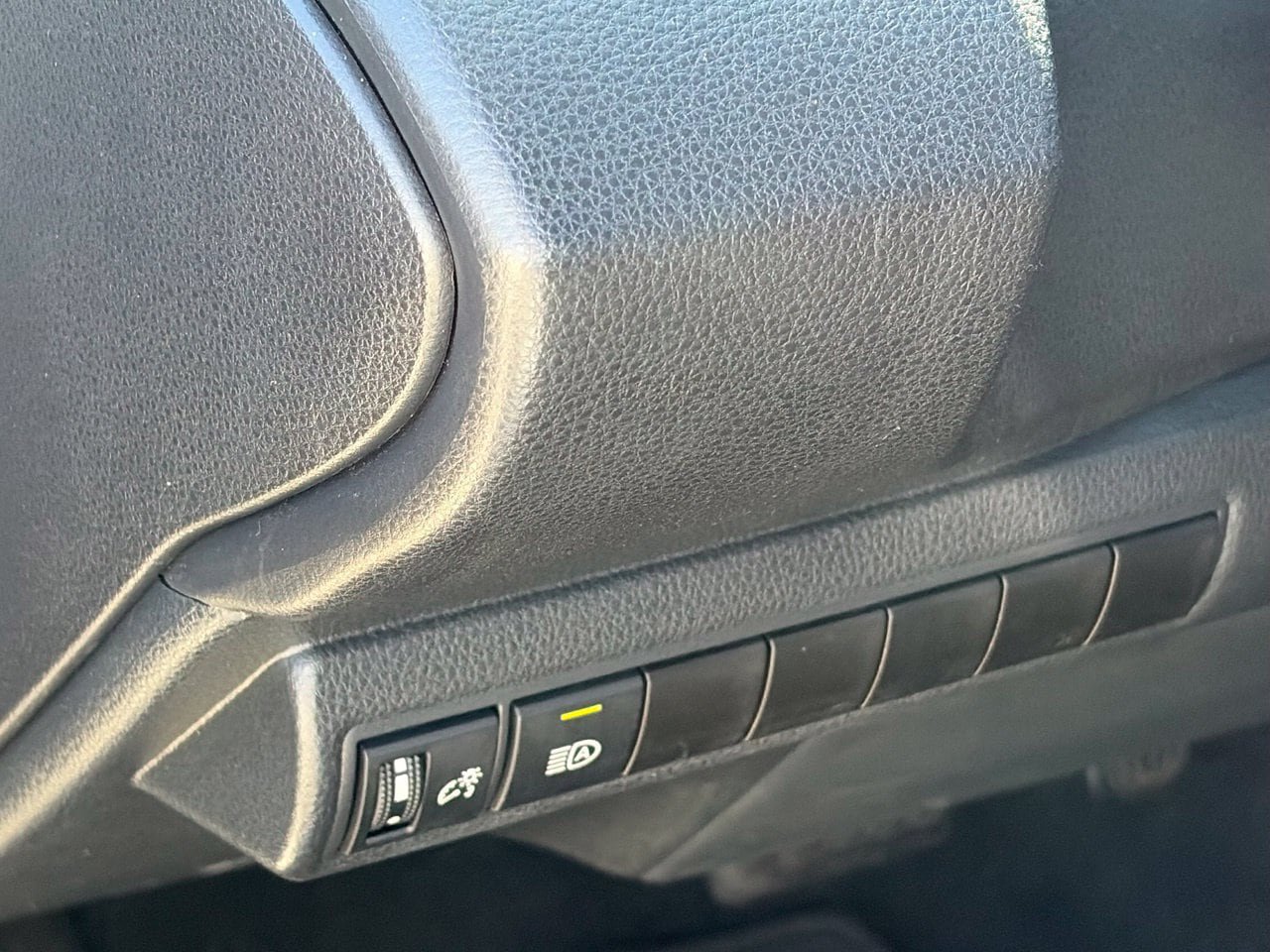 Used 2024 Toyota Corolla XSE FWD image 7