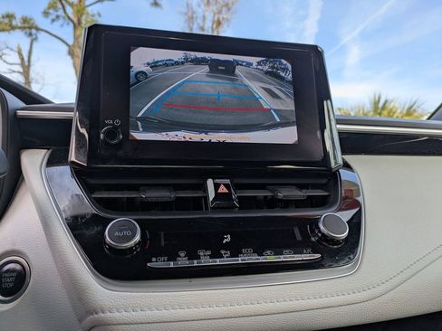 Used 2024 Toyota Corolla SE w/ SE Premium Package image 20