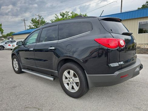 Used 2011 Chevrolet Traverse LT w/ LPO, 'HIT The Road' Package FWD image 3